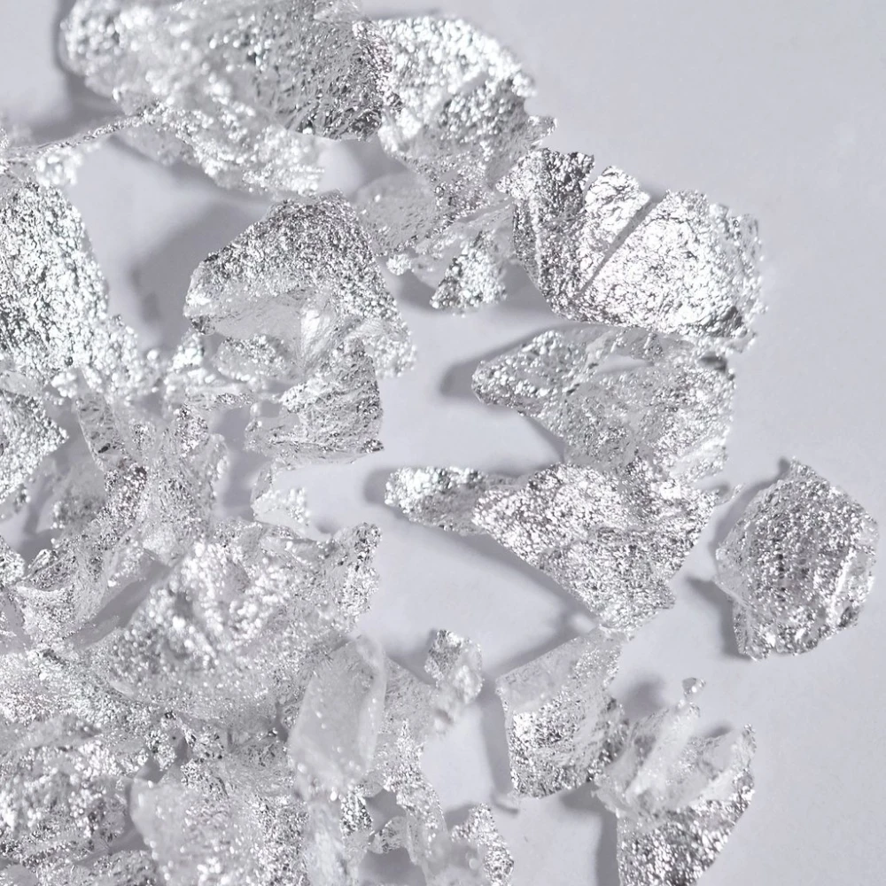 Original Artisan Gold Edible Leaf Flakes With Bamboo Tweezers 5 Original Artisan Gold Edible Leaf Flakes With Bamboo Tweezers - Image 3