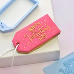 Sweet Stamp Happy Valentine's Day Tag - OUTboss Stamp N Cut