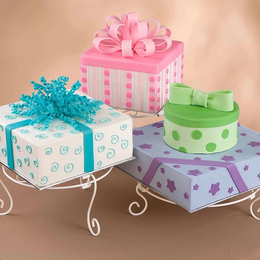 Wilton Cakes And Treats Display Set 5 Wilton Cakes And Treats Display Set - Image 3