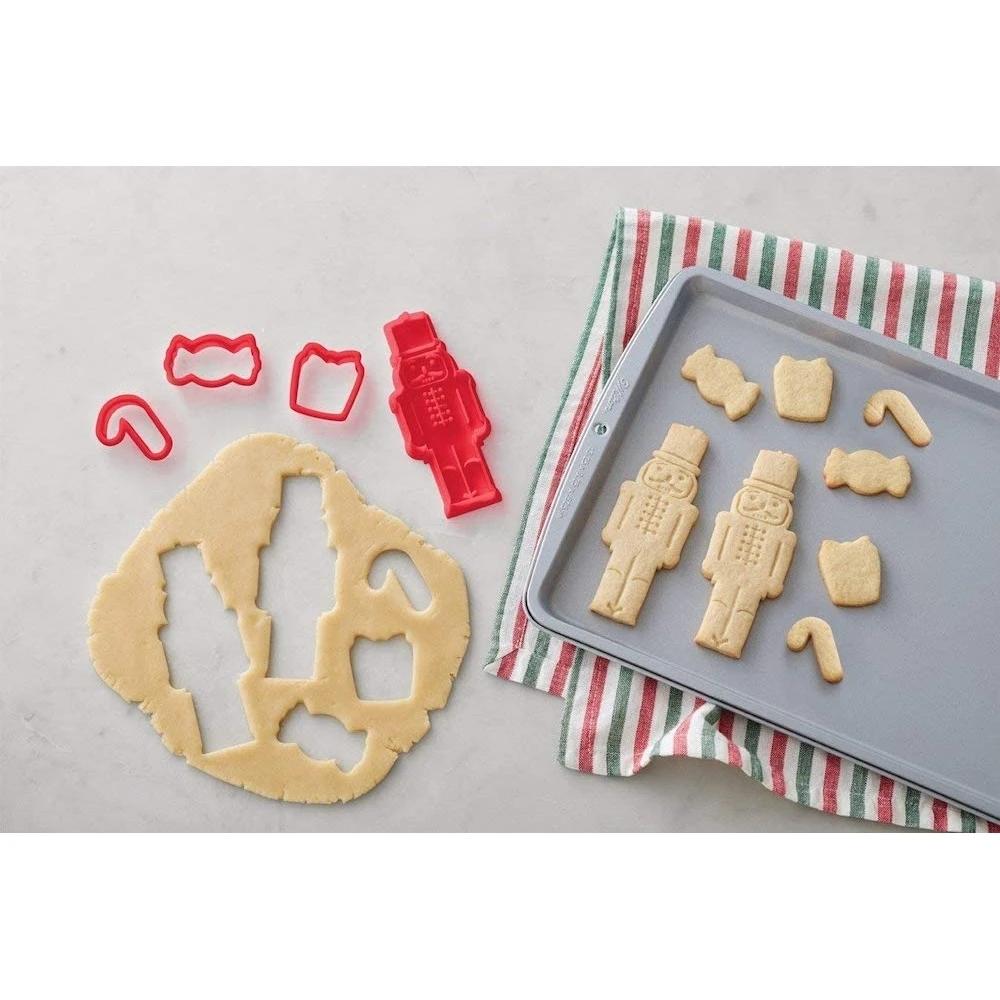 Wilton Nutcracker Cookie Cutter & Stamp Kit 6 Wilton Nutcracker Cookie Cutter & Stamp Kit - Image 4
